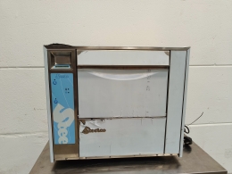 Compact Tabletop Washer Disinfectors Steelco 